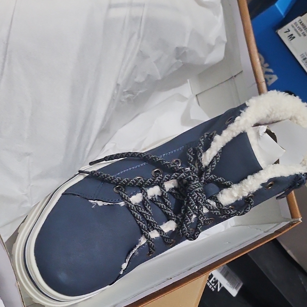 GC SHOES Justine Lace-up Navy Bootie - Blue - 9.5. Like New - Picture 2 of 8